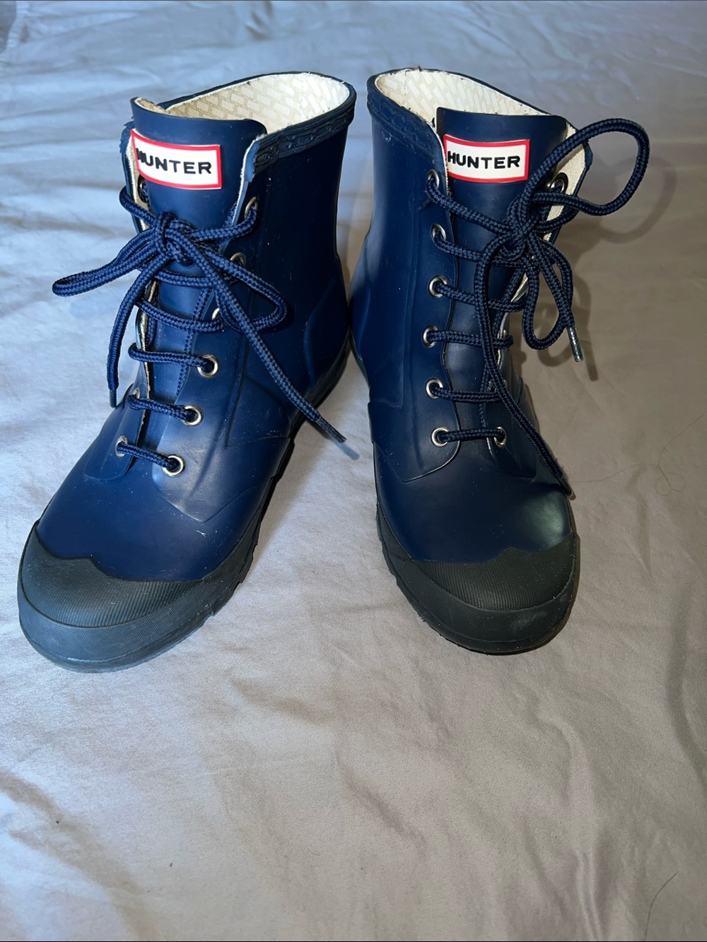 Hunter lace up rain boots. Sz. W4/M3 EU34. Good condition.